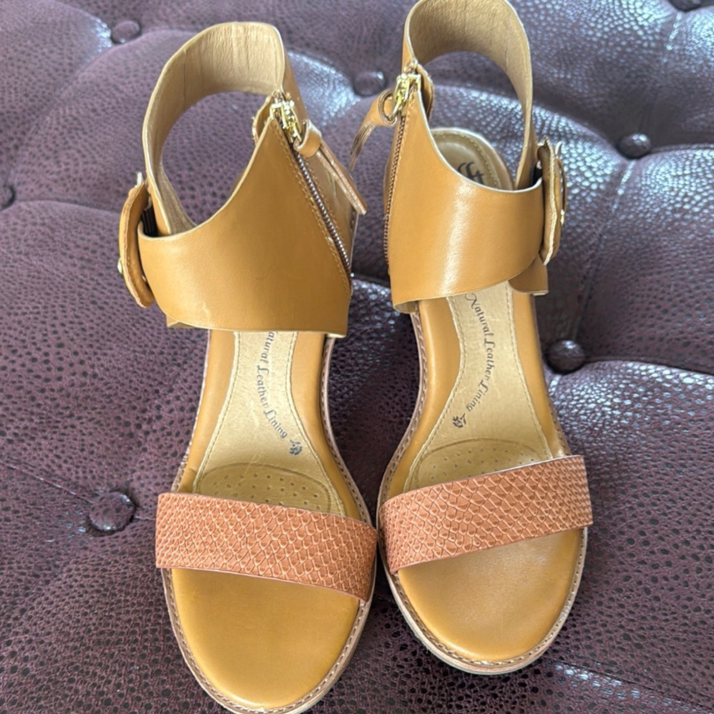Sofft Tan and brown Leather Sandals with Elegant Design